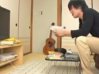 2 I Secretly Came To The Room Of A Girl Of Relatives In Hide And Seek Upornia Com